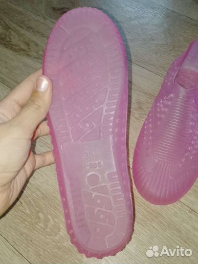 Пляжная обувь (аквашузы)