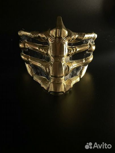 Маска Скорпиона из игры Мортал Комбат