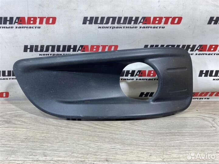 Решетка противотуманной фары правая Ситроен С4 Б7