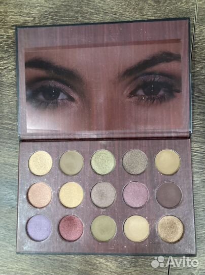 Палитра теней и хайлайтеров