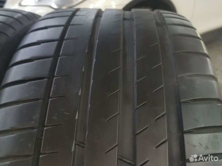 Michelin Pilot Sport 4 245/40 R19 и 275/35 R19