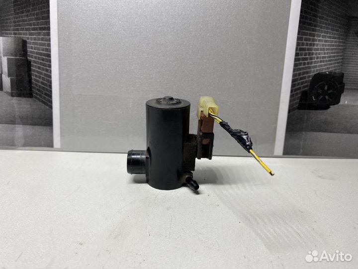 Моторчик омывателя лобового Honda Accord 7