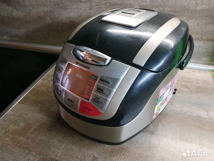 Мультиварка Redmond RMC-M70