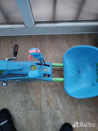 Велосипед Huffy Machine H2O, стреляющий водой