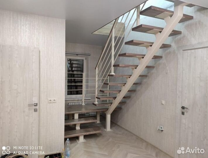 Лестница на второй этаж