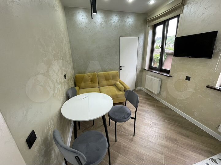 2-к. квартира, 55 м², 1/1 эт.