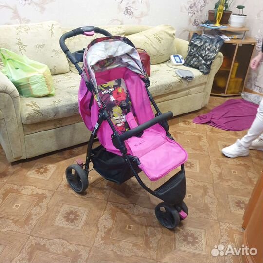 Прогулочная коляска