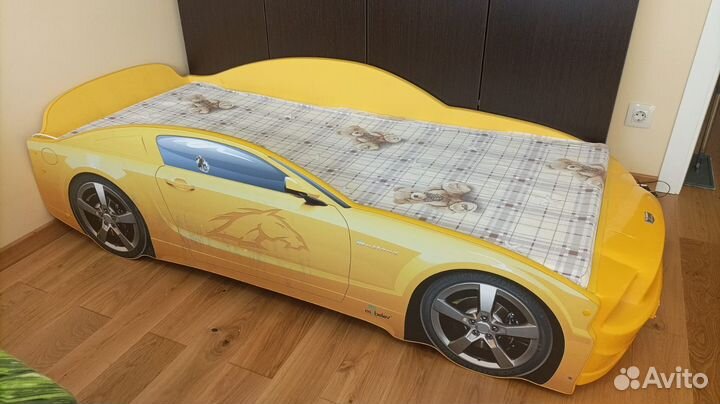 Детская кровать машина с матрасом подсветкой