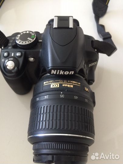 Зеркальная камера Nikon D3100