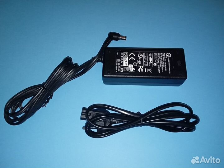 Блок питания 12V 2.5A NU30-41120-300S новый