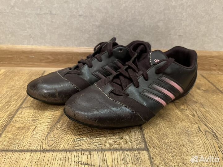 Кроссовки женские Adidas