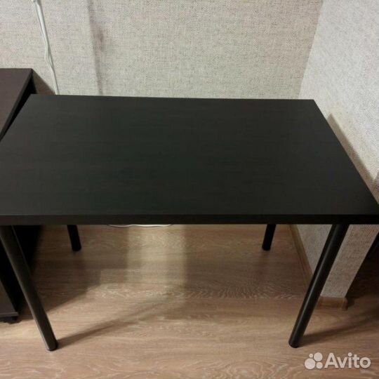 Кухонный стол