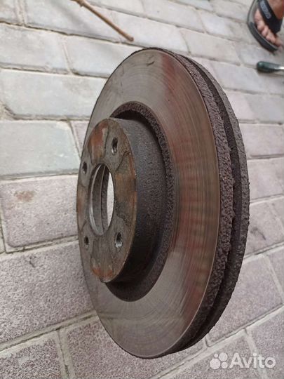 Тормозные диски передние Nissan Tiida