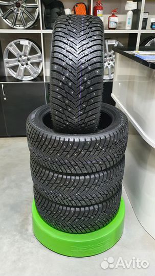 Nokian Tyres Hakkapeliitta 10p SUV 235/55 R20 102T