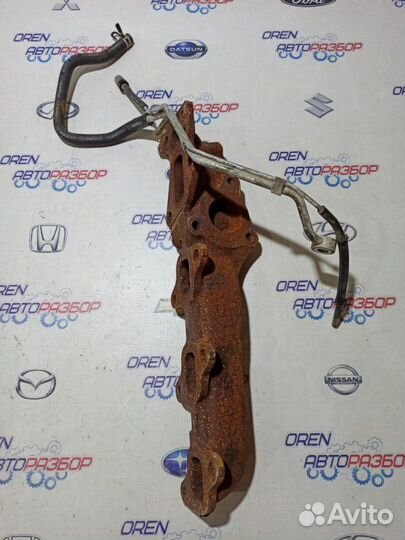 Выпускной коллектор правый Toyota Land Cruiser 200