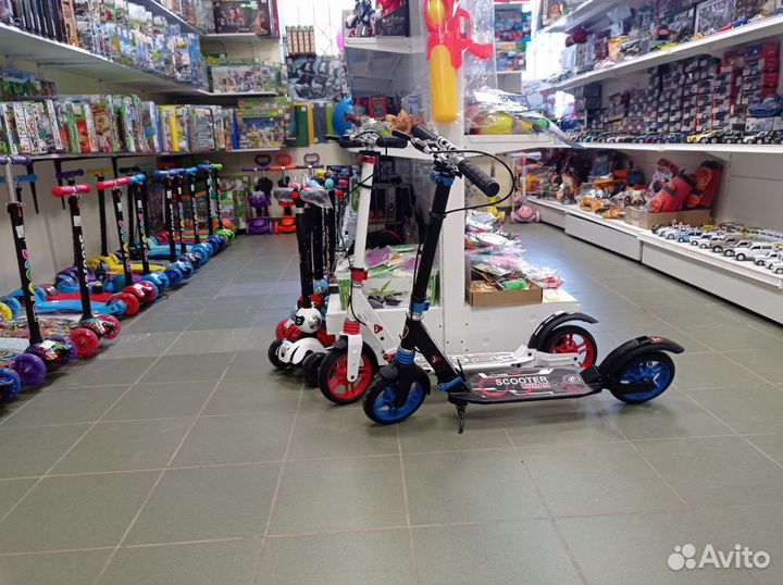 Городской самокат с дисковым тормозом