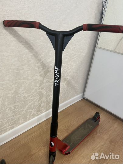 Трюковый самокат Triumf + шлем