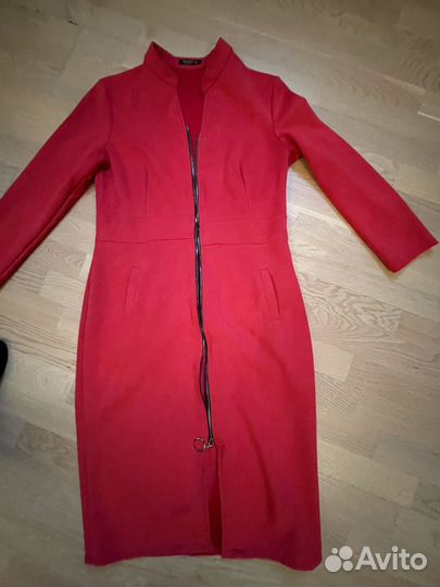 Платье , велюр-стрейч на молнии. Хорошо сидит