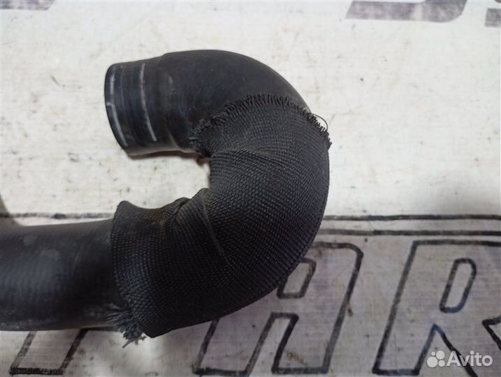 Патрубок системы охлаждения Audi A8 D3 4.2 BVJ