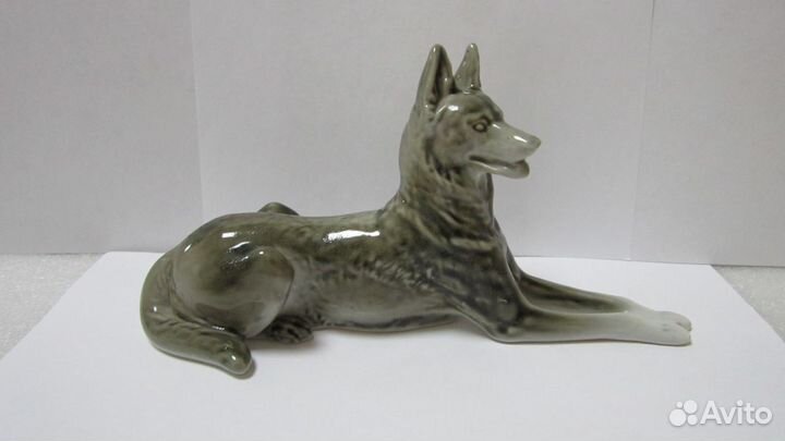 Статуэтка собака Немецкая овчарка Фарфор лфз СССР