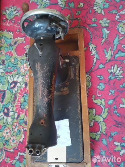 Швейная машина