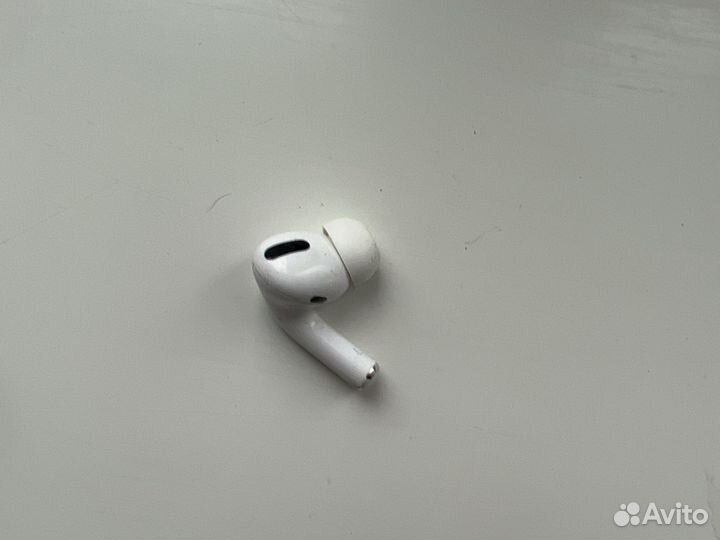 Airpods pro кейс и левый наушник онигинал