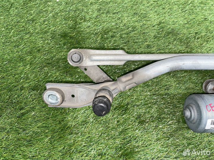 Трапеция дворников Cadillac Escalade GMT900