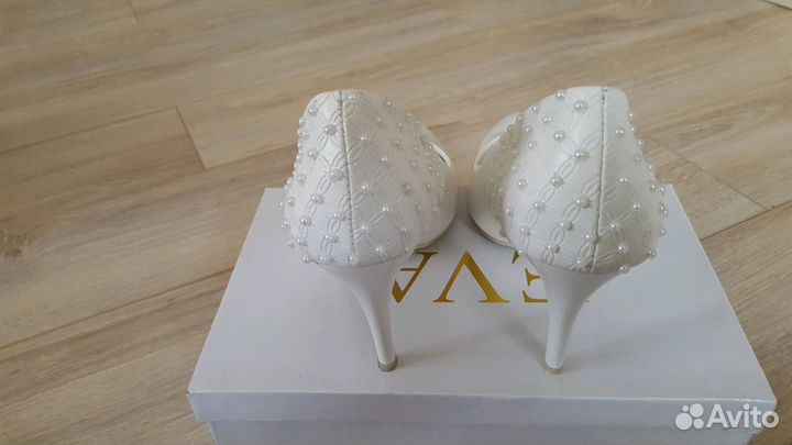 Туфли женские кожаные, р-р 39,5 идеальное состояни