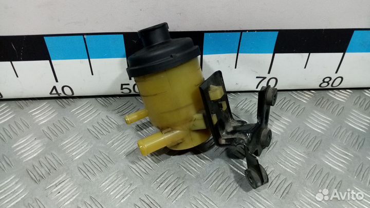 Б/У Бачок гидроусилителя Starex