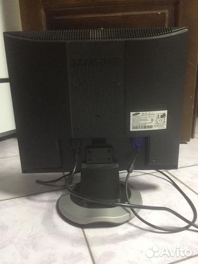 Монитор Samsung