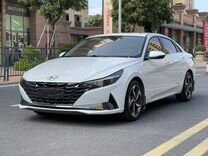 Hyundai Elantra 1.5 CVT, 2020, 30 000 км, с пробегом, цена 1 520 000 руб.