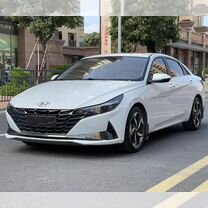 Hyundai Elantra 1.5 CVT, 2020, 30 000 км, с пробегом, цена 1 520 000 руб.