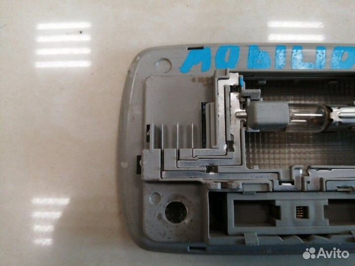 Плафон подсветки салона Honda Mobilio GB1 L15A