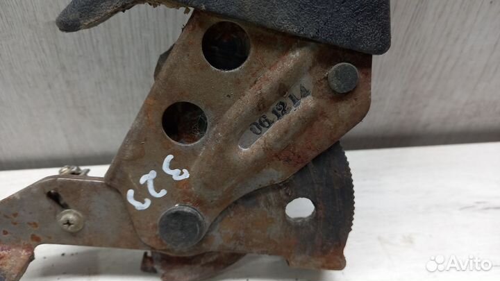 Рычаг ручного тормоза Mazda 323 BA