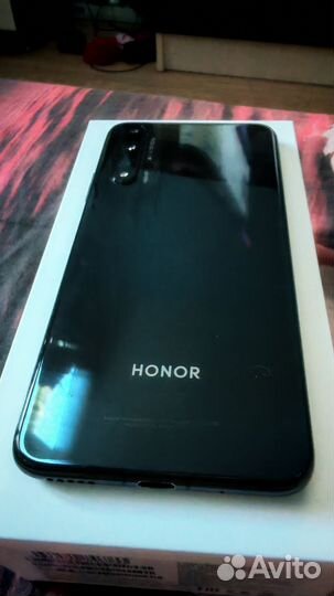 HONOR 20, 6/128 ГБ