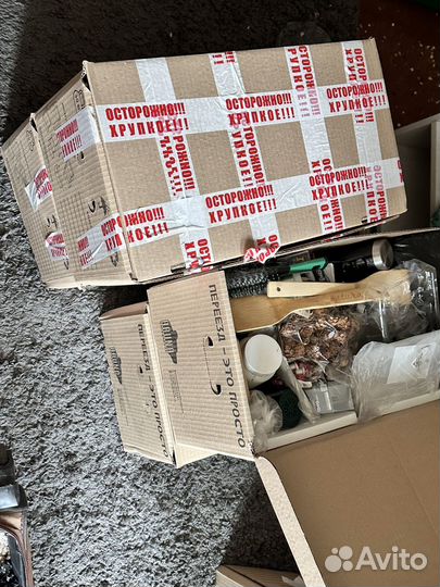 Коробка с пони