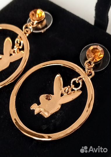 Серьги Playboy золотого цвета. Новые