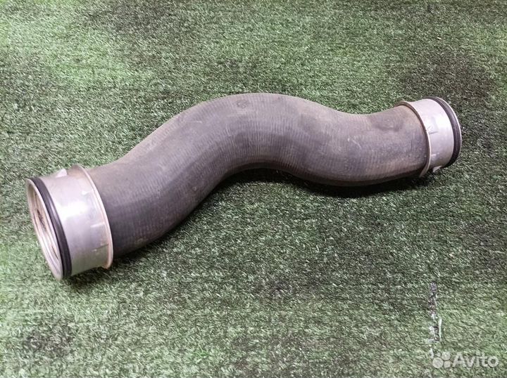 Патрубок интеркулера VW Jetta 2005-2011