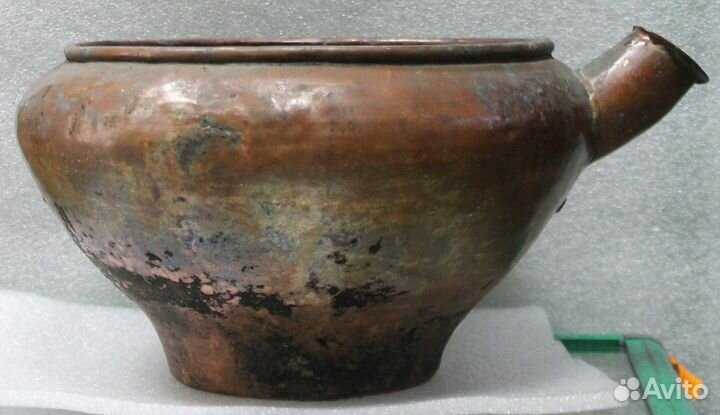 Старинные медные подойники. Медные чаны