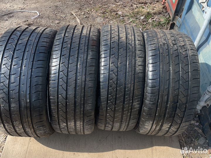 Arivo Ultra ARZ4 275/35 R19