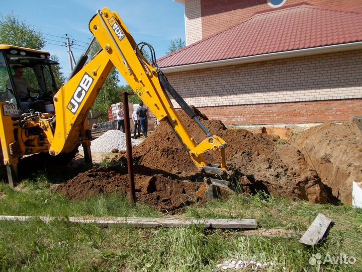 Трактор в аренду. Экскаватор погрузчик аренда