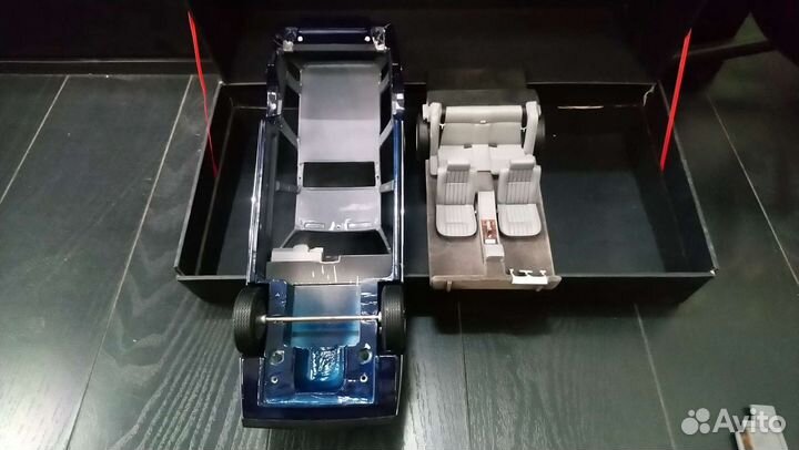 Модель Астон Мартин Лагонда Шутинг Брэйк Aston Mar