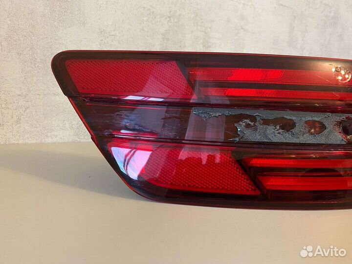 Genesis GV70 фонарь левый внешний