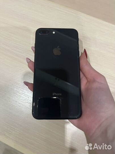 iPhone 8 Plus, 64 ГБ