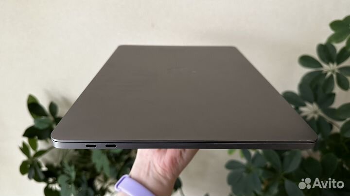 MacBook Pro 13 2020 i7 2.3/16/512 как новый