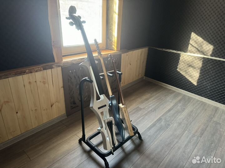 Стойка для гитар напольная