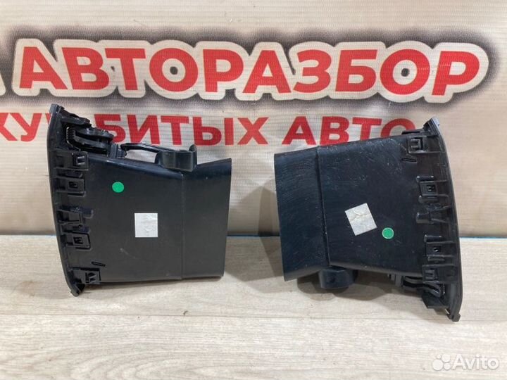 Дефлектор воздушный LADA Xray хэтчбек 2017