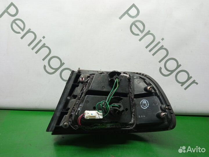 Стоп-сигнал задний левый Nissan Cefiro A32