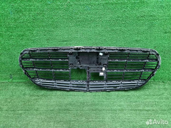 Решетка радиатора Mercedes-Benz S-Class