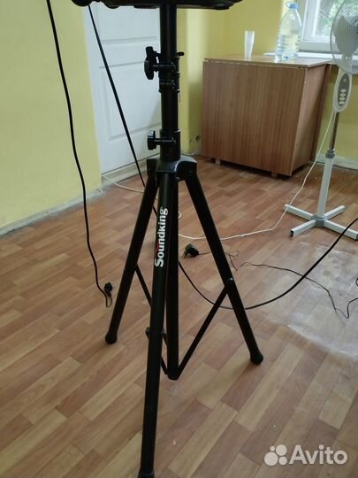 Стойка держатель для колонки